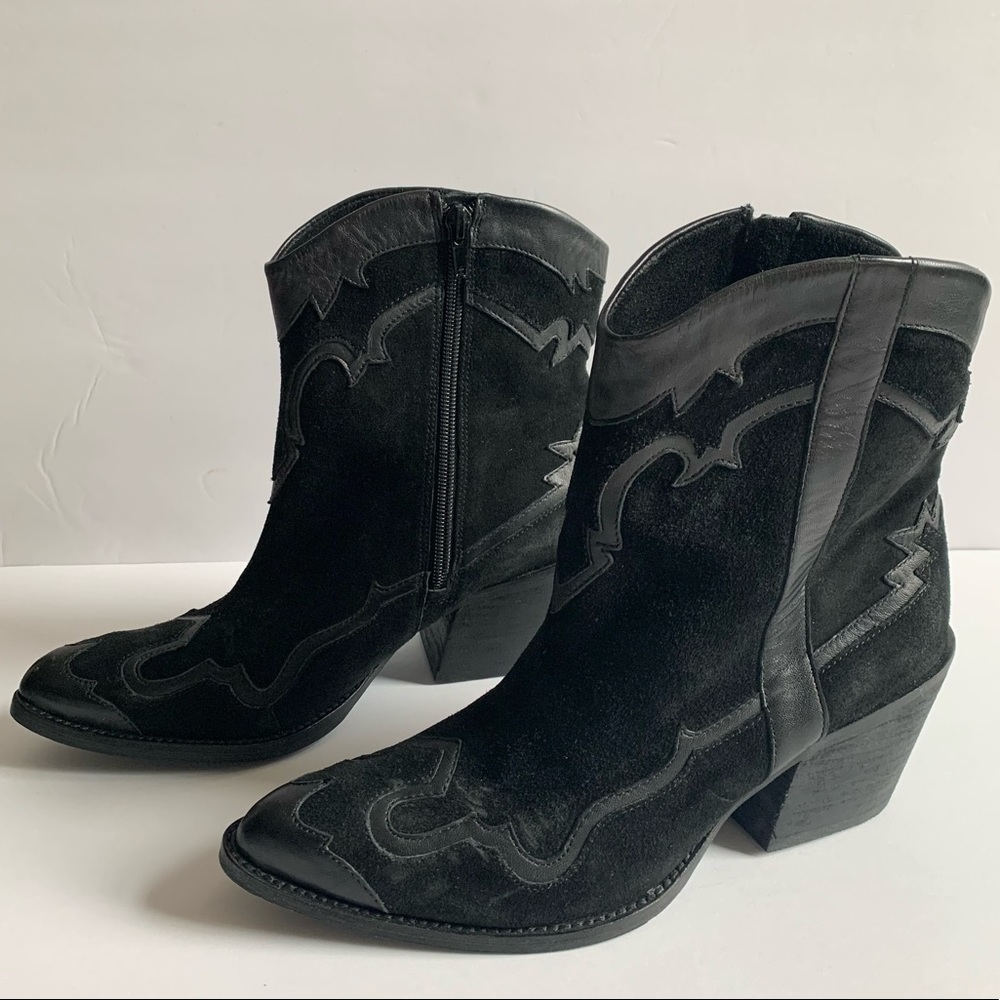 Reba black suede Western ankle boots in size 8.5